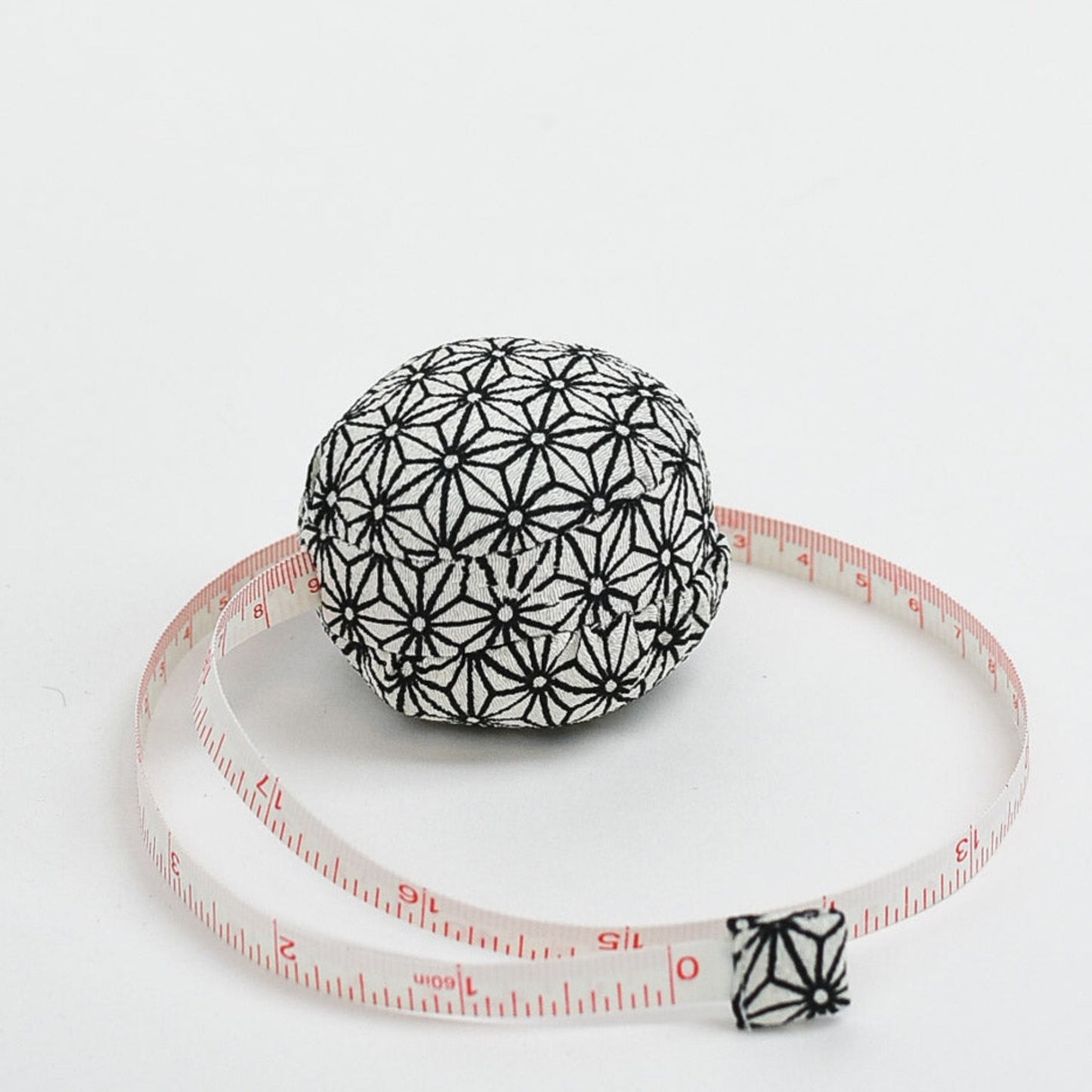 Fabric wrapped tape measurer in white from Hiro