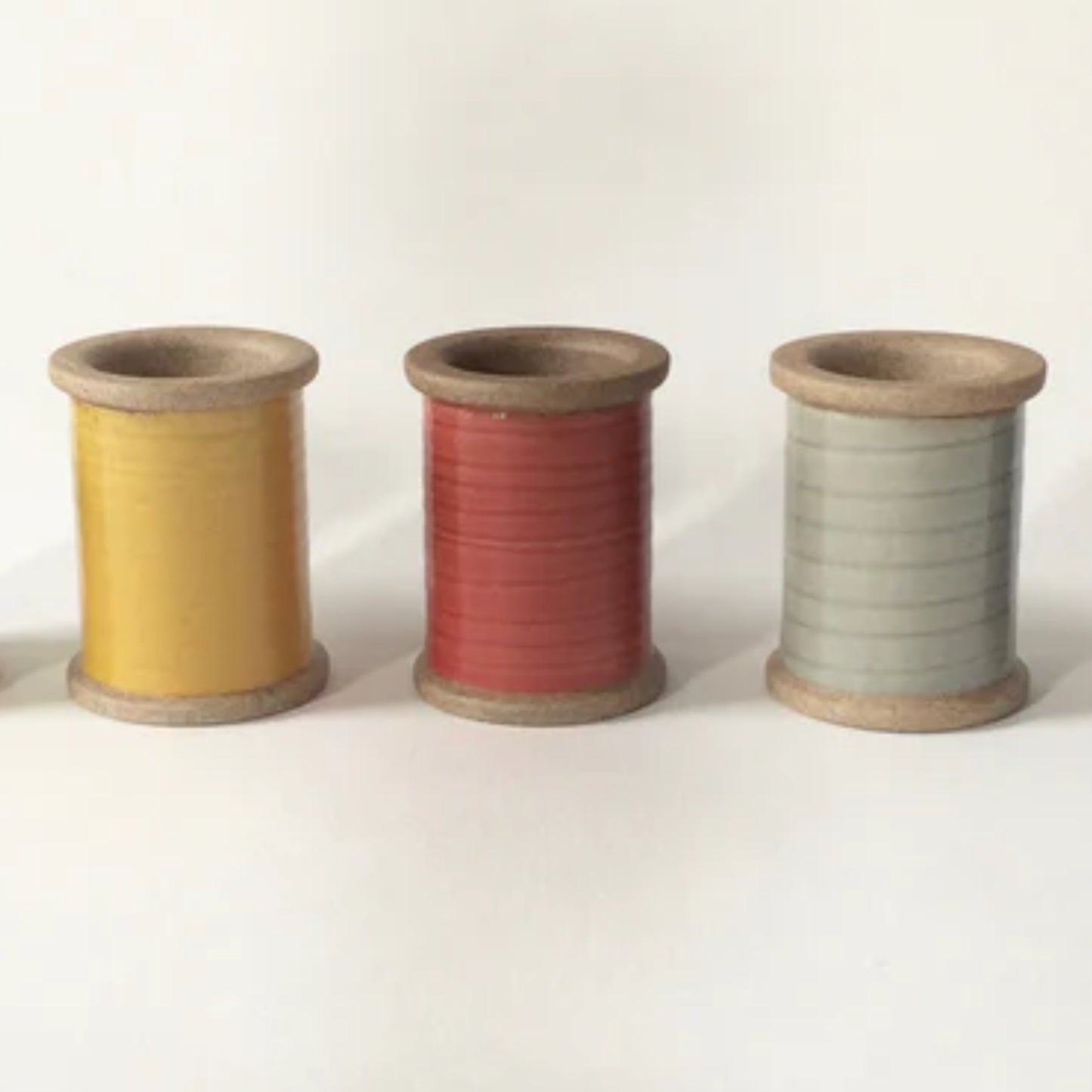 Cohana Magnetic Ceramic Spool Holders in Yellow, Pink and Grey