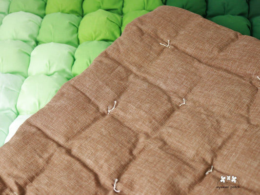 Back of Botanical Patchwork Puff Playmat