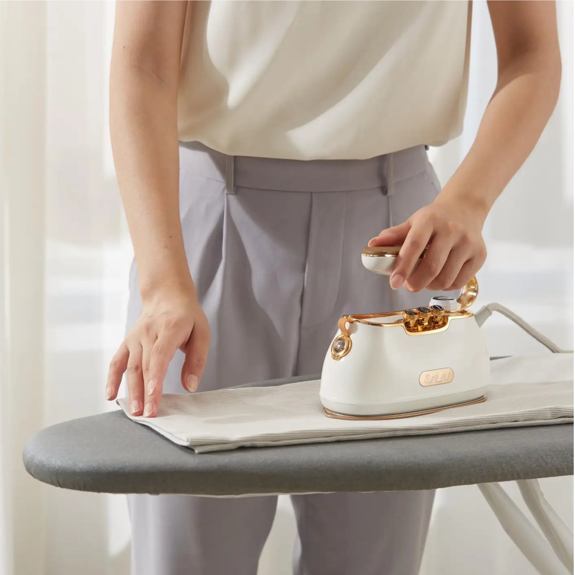 Salav White Iron in Use