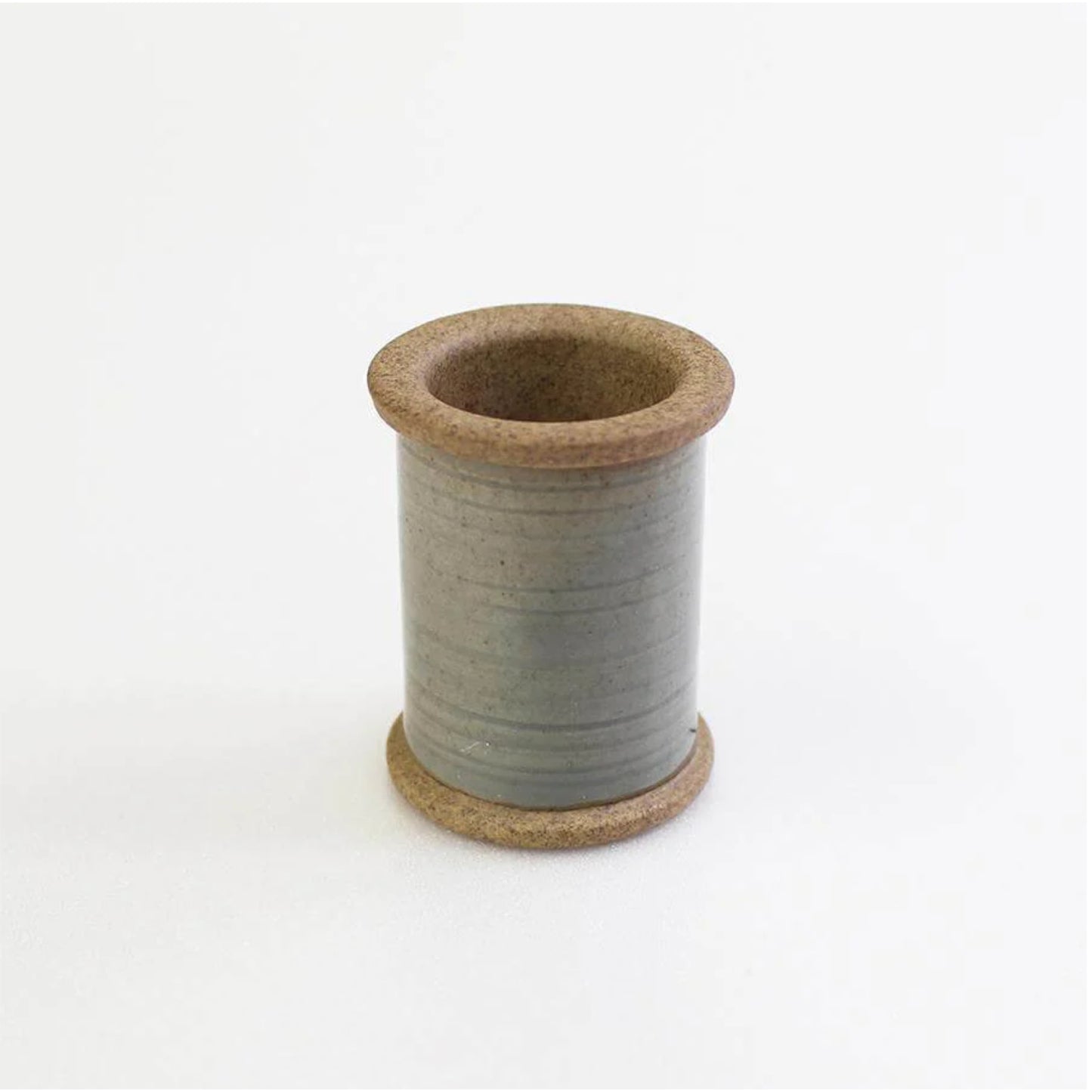 Ceramic Spool Magnetic Pin Holder, Grey